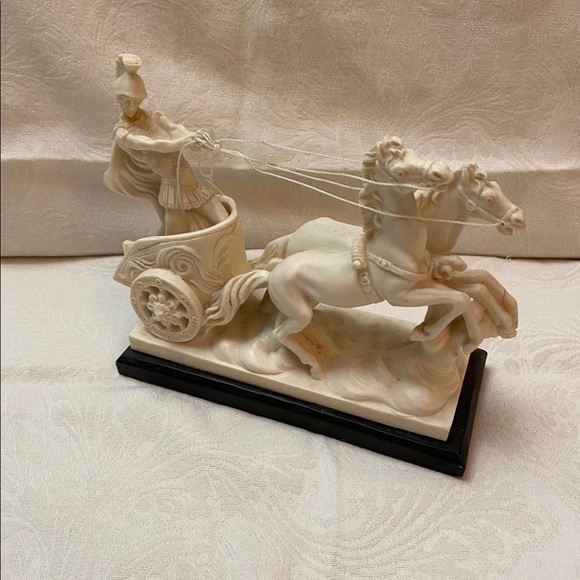 Statue from Tuscany - Picture 5 of 12